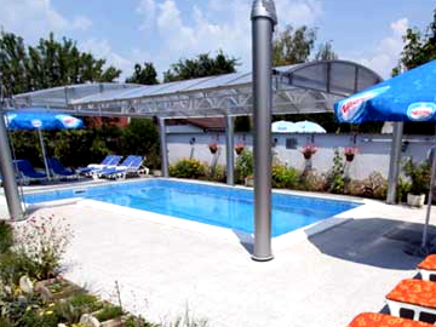 Casa per le vacanze / bungalow Piscina all'aperto