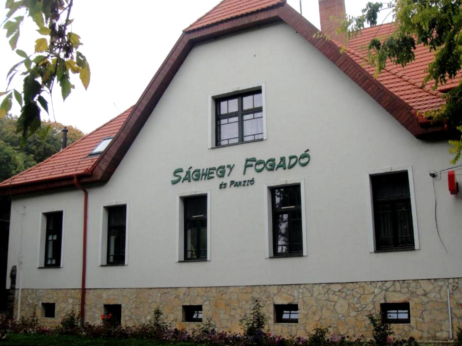 Sághegy Fogadó & Panzió Étterem Sághegy Fogadó & Panzió Étterem