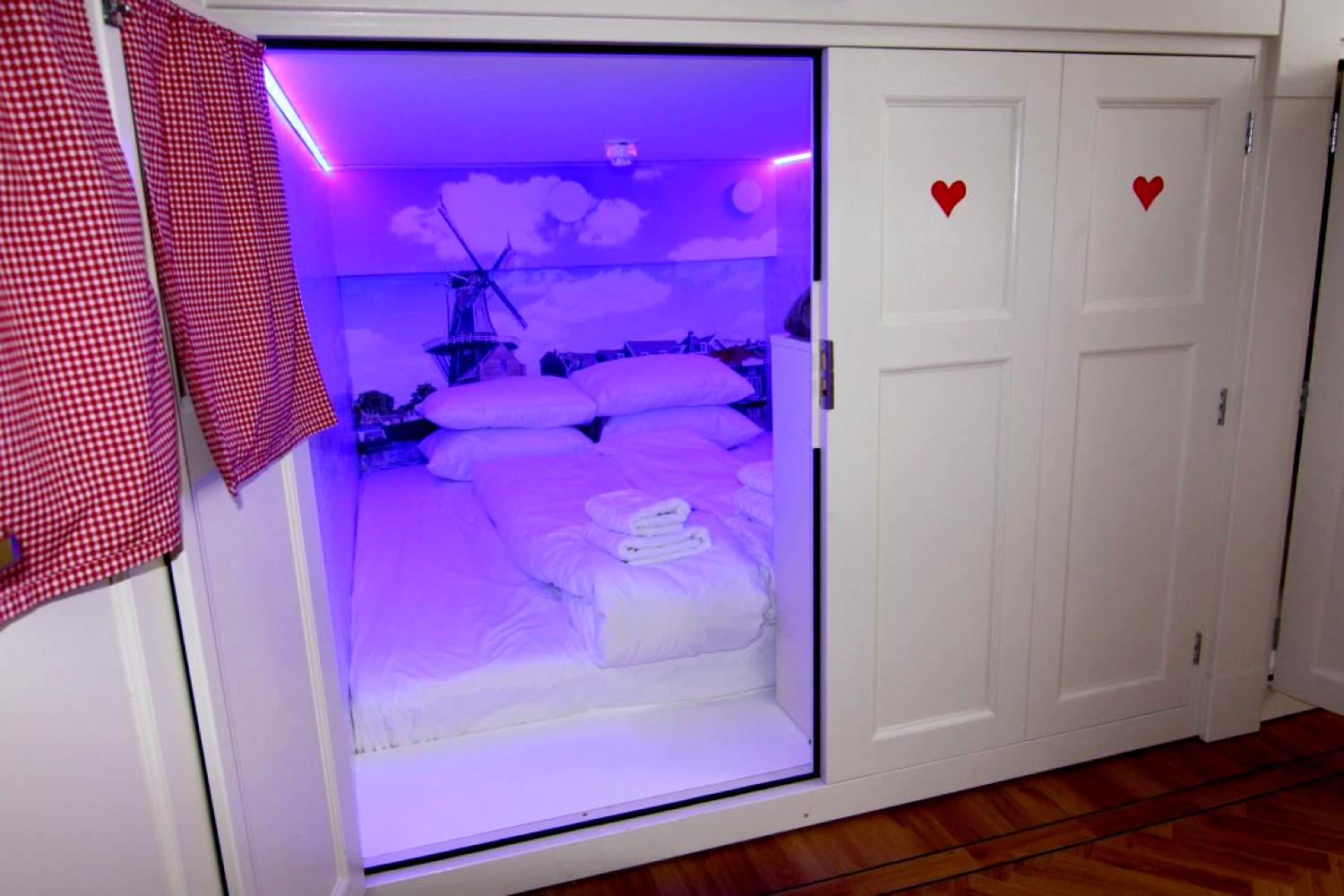 The Bedstee Boutique Capsule Hotel