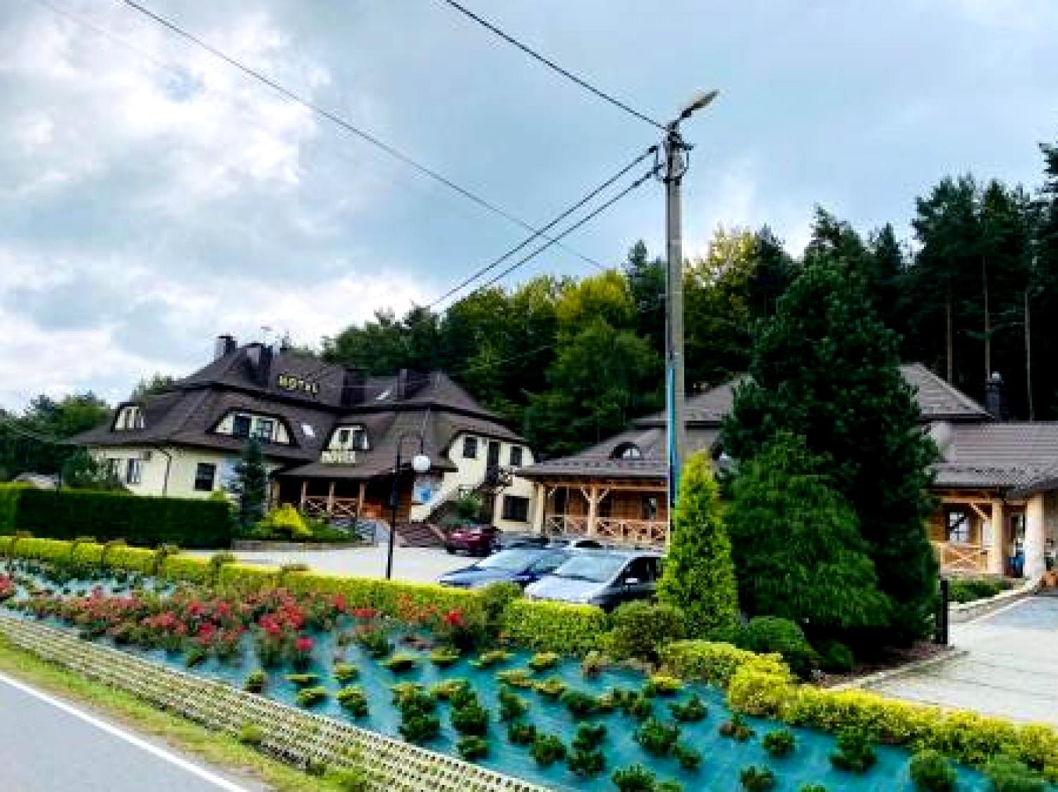 Hotel i Gospoda Pod Kamieniem Hotel i Gospoda Pod Kamieniem