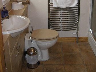 en-suite-shower-room.jpg