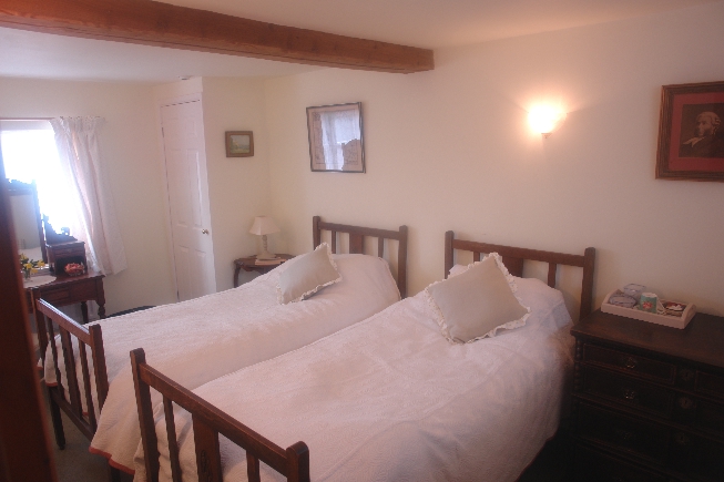 bedroom3.jpg