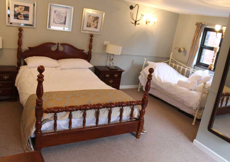 rooms12.jpg